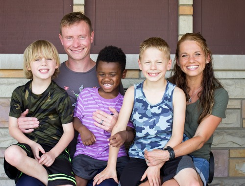 Andy and Sam - Padres Adoptivos Esperanzados